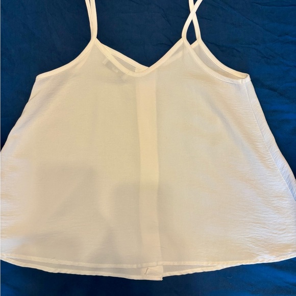 Carly Jean LA White Button-Down Sleeveless Top - Picture 3 of 8